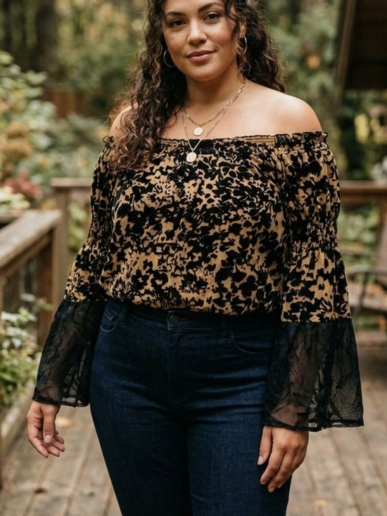 Joseph Ribkoff Tops - Joseph Ribkoff Burnout Velvet Devoré Boho Peasant Blouse- Size 16